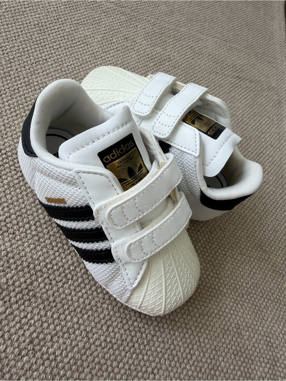 Adidas SuperStar Shoes Unisex Size 4K Preloved